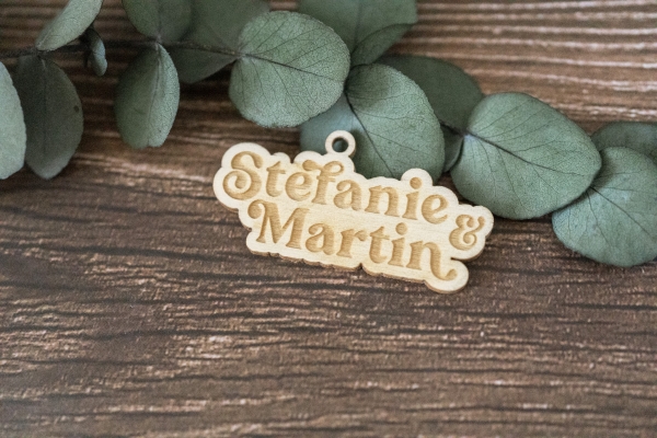 Holzanhänger Namen / Geschenkanhänger / personalisiert